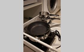 S2 Silom Large Room 4-6 Guests Full Kitchen Wifi